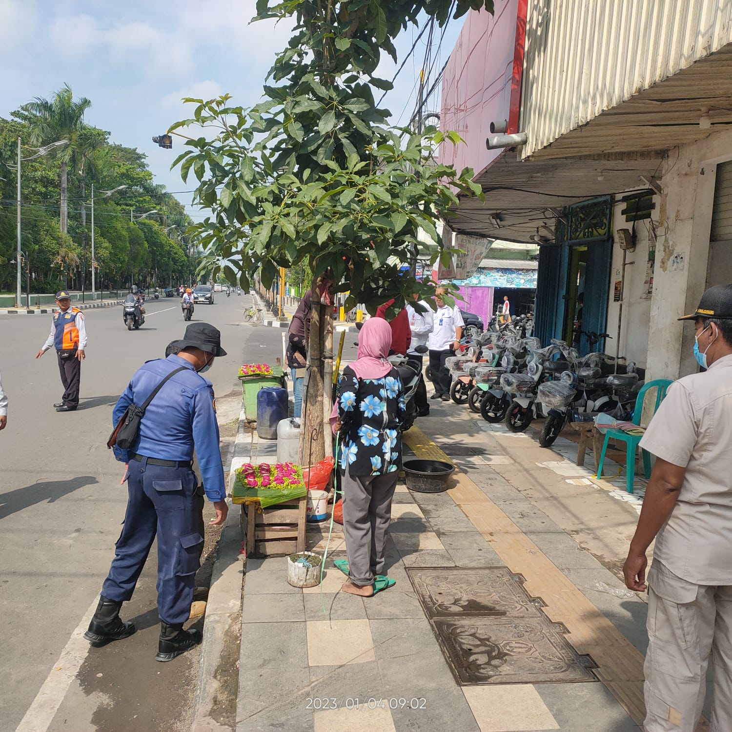 Giat Penertiban Pedagang di Pasar Kota Bojonegoro.