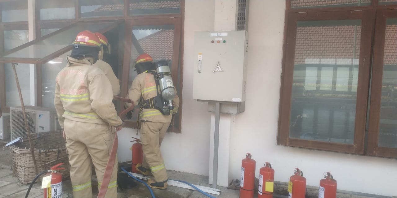 Kebakaran Lab. Gudang Garam Di Kecamatan Balen.