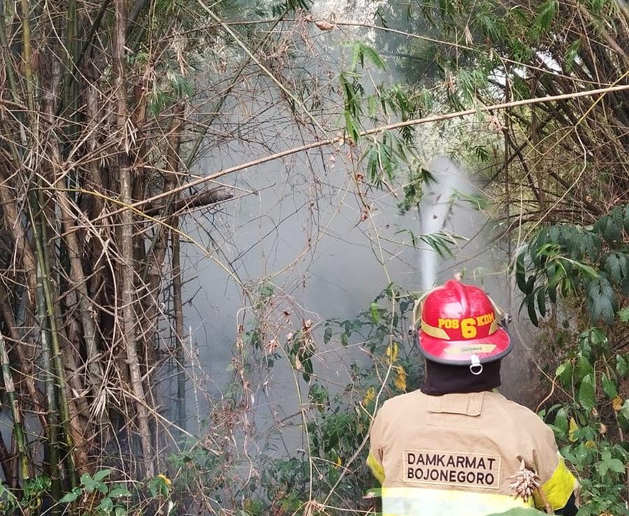 Kebakaran Lahan di Sumberrejo Berhasil Dipadamkan, Satu Rumah Berhasil Diselamatkan